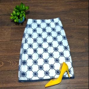 Boden 4L lace pencil skirt.